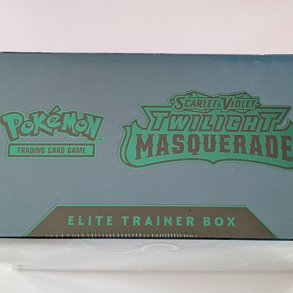 Pokemon Elite Trainer Box - Picture 3 of 4